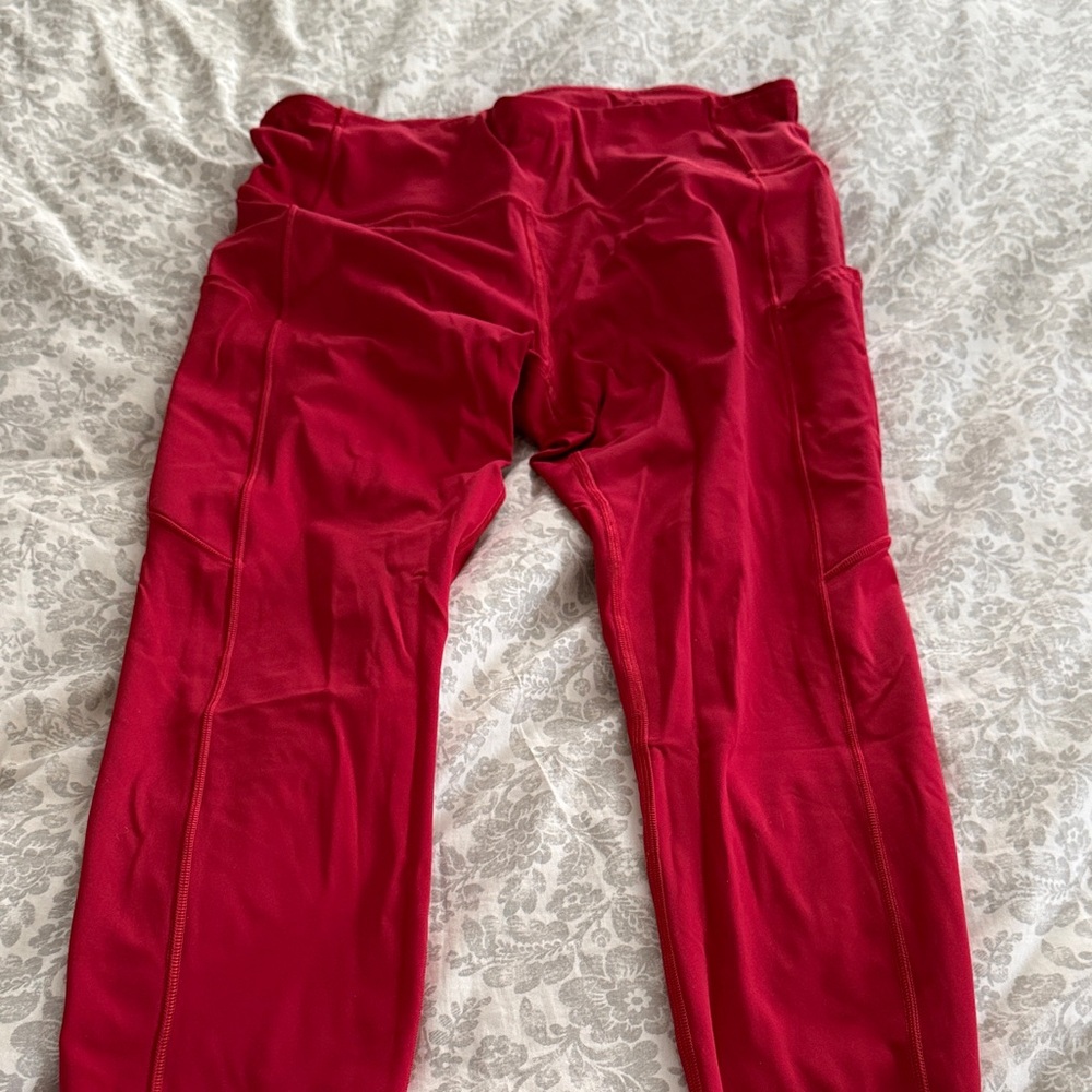Women’s Lululemon Wundertrain high rise leggings with pockets